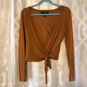 Front Tie Crop Top. Long Sleeve. Size M